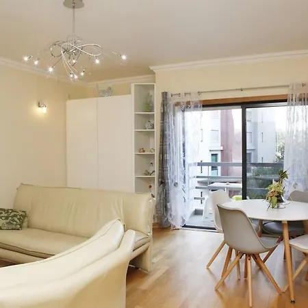 Rising Sun Apartment *